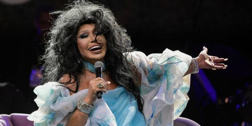 Türk Müziğinin divası Bülent Ersoy makyajsız yakalandı! Görenler tanıyamadı - Resim: 26